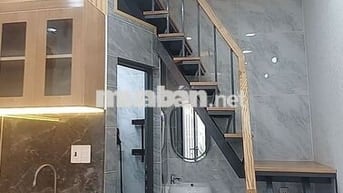 NHÀ QUẬN 10 - 2 TỶ 830 - 1 TRỆT 2 LẦU - Ở NGAY