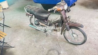 Honda Dream màu Nâu