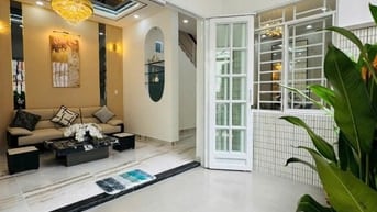 MẶT TIỀN THỤT ÂU DƯƠNG LÂN QUẬN 8 SÁT Q1, DT 48M2 4 TẦNG MỚI KENG