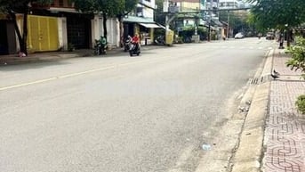 MẶT TIỀN ĐƯỜNG CHỢ LỚN - KHU DÂN CƯ ĐÔNG ĐÚC - VỊ TRÍ ĐẸP