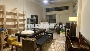 Cho thuê Lầu 1 Nhà 2 mặt tiền đường Hồ Văn Huê Quận Phú Nhuận