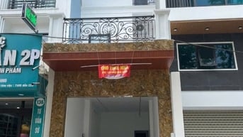 Chính chủ cho thuê nhà mặt phố Mai Dịch vị trí đẹp, kinh doanh cực tốt