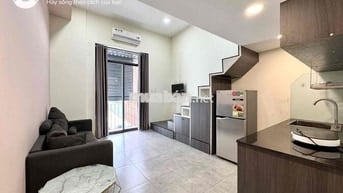 PHÒNG GÁC BAN CÔNG SIÊU RỘNG CÓ THANG MÁY HẦM XE BẢO VỆ THÀNH THÁI