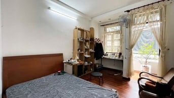 PHÚ NHUẬN SÁT Q1, 46M2, HẺM ÔTÔ 6M, 4PN 4WC, HƠN 7 TỶ. 0938718309.