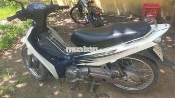 Yamaha Sirius Trắng