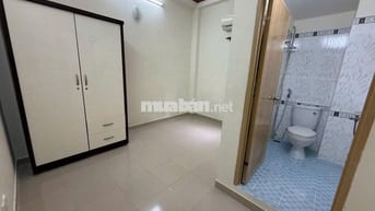 Quận 10, cho thuê phòng tiện nghi, máy lạnh, toilet riêng, tủ lạnh...