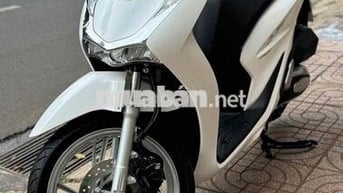 Honda SH 150cc 2022 Trắng Ngọc Trinh