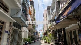 CHO THUÊ PHÒNG Q3 - LÊ VĂN SỸ - 30M² - HẺM XE TẢI - LÔ GÓC
