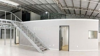 Cho thuê kho Đào Sư Tích – 500m2 – có văn phòng, gác và sàn Epoxy