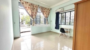 CHO THUÊ PHÒNG TRỌN BALCON GẦN ĐẠI HỌC CÔNG NGHIỆP NGUYỄN VĂN BẢO