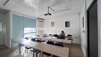 Sang nhượng cho thuê lại văn phòng trung tâm dạy tiếng đầy đủ nội thất