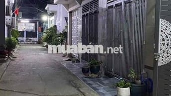 nhà 1 trệt 2 lầu 4 phòng ngủ 3 wc