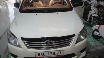 Toyota Innova 2015 Trắng 100km/8lít