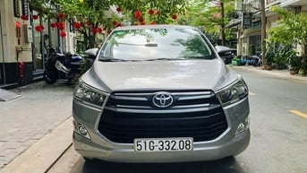 Gia đình bán xe Toyota Innova 2.0E đời cuối 2017 90%new