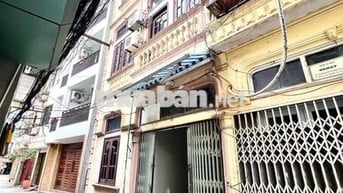 chính chủ cho thuê nhà 4 tầng, 6 phòng cách đường ven Hồ Tây 100m