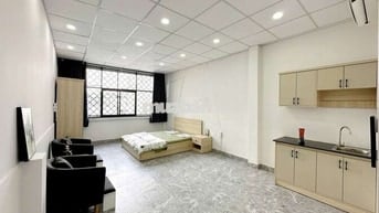 LÝ THƯỜNG KIỆT-STUDIO FULL NỘI THẤT-35M2-CỬA SỔ TRƠI-GẦN BẮC HẢI 