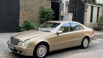 Mercedes-Benz E240 Vàng cát