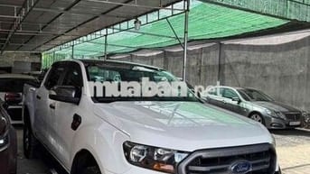 Ford Ranger XLS 2018 Tự động Trắng