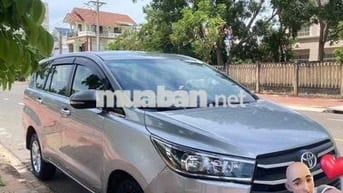 Toyota Innova 2017 Bạc xám