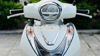 Honda SH Mode 125i 2025 chạy 2 ngìn km bao tên