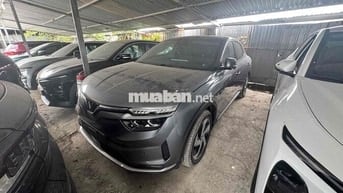 VinFast VF 8 Eco 2023 Xám