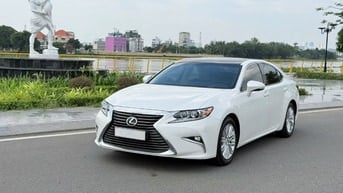 Bán xe LEXUS ES250 Mới như vừa bóc Seal, nguyên bản 100%