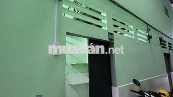 Phòng trọ gác 2.5m ngay Ngã Tư Bốn Xã