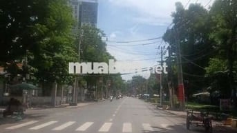 Nhà cho thuê... CC Căn Hộ CC CXTĐ.  Tầng Trệt. Lô Chữ. Đường TĐ, P.27.