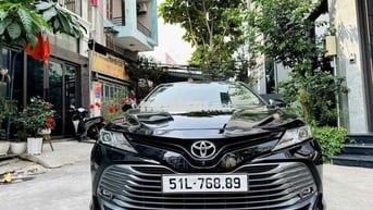 Toyota Camry 2020 2.0G Đen