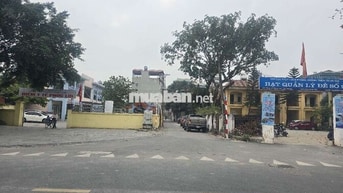 Giảm 1 tỷ bán đất tặng nhà cấp 4 ở Phúc Lợi