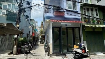 CHO THUÊ NHÀ 2 HẺM 4M (XH) VÕ VĂN KIỆT, P. CẦU KHO, Q.1, 18TR.