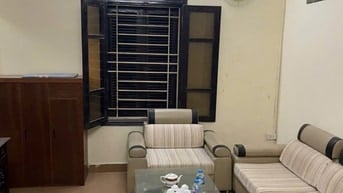 Cho thuê nhà mặt ngõ cách mặt phố Thành Công 15m, nhà lô góc