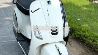 Piaggio Vespa màu Trắng