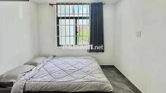 Cho Thuê CHDV Cửa Sổ Lớn Full NT - Thang Máy Gần Quận 5 , Quận 1