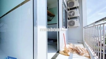 CHO THUÊ DUPLEX CÓ BANCOL - THANG MÁY - NGAY VƯỜN LÀI GẦN ĐH VĂN HIẾN