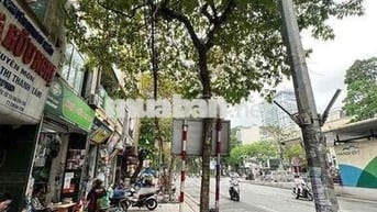 MẶT PHỐ - GIẢNG VÕ - VỈA HÈ RỘNG - KINH DOANH VỊ TRÍ ĐẸP - TIẾP GIÁP Đ