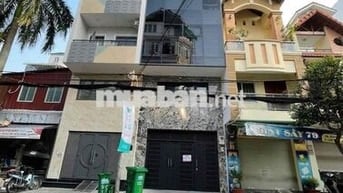 🔥 CHDV 18 PHÒNG CÓ THANG MÁY - DÒNG TIỀN TRÊN 100 TRIỆU/THÁNG