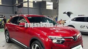 VinFast VF8 Đỏ