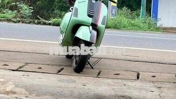 Piaggio Vespa GTS 125cc 2013 Xanh lá