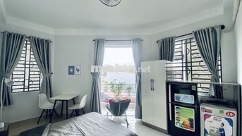 CHÍNH CHỦ - CHDV BANCOL LỚN CHILL, RỘNG 50M2 WC RIÊNG FULL NỘI THẤT