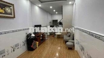 Nhà bán chính chủ 737/91B Lạc Long Quân, 30m2, 3 tầng,hhmg 1%.