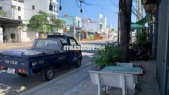 cho thuê kho 586 5tr, dt 125mv, lộ 16m 10 tấn. 