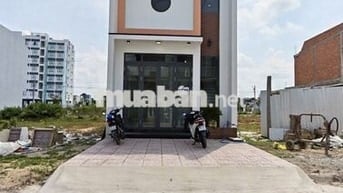 NHÀ TRỆT LỬNG MỚI HOÀN THIỆN KDC ĐÔNG PHÚ GIẢM GIÁ BÁN NHANH TRONG T6