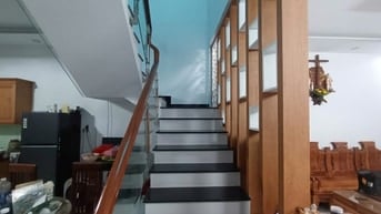Bán nhà lầu mặt tiền Vườn Lài, Q12.Rộng 4.7m.Buôn bán kd
