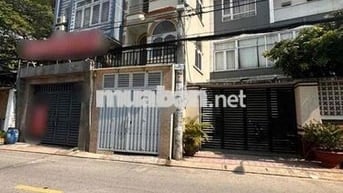 Nhà Mặt Tiền KD - 3 Tầng - 4 Phòng Ngủ - Ngay Chợ Đông Quang - xe Hơi
