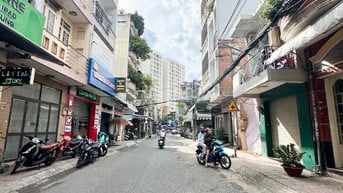 Q11 Lạc Long Quân - Hẻm như mặt tiền KD - Nhà đẹp ở ngay - Nhỉnh 7 tỷ