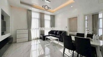 CĂN HỘ 2PN 80M2 - DỌN DẸP PHÒNG_BẢO VỆ LỄ TÂN_THANG MÁY ĐẦY ĐỦ_NGAY Q1