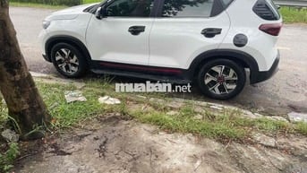 Kia Sonet 2022 Trắng 5 chỗ