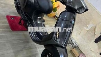 Piaggio Vespa IGET 2018 Xám