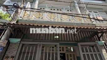 Gia đình cần bán nhà cấp 3 pháp lý đầy đủ trong khu nhà lầu